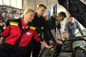 Garage Car Van & Vehicle Garage Sevice Repair Leicester City Centre